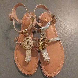 Guess Gold sandal 7.5